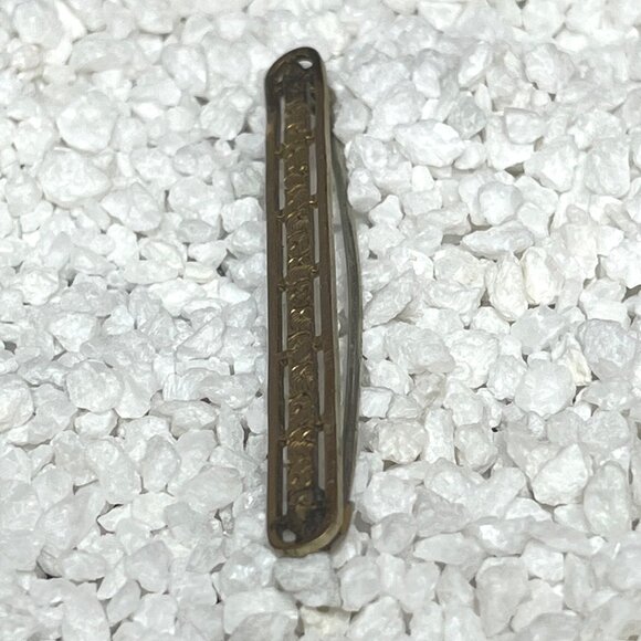 Antique Victorian Gold-Tone Bar Baguette Pin Brooch Intricate Floral Design - Picture 6 of 7